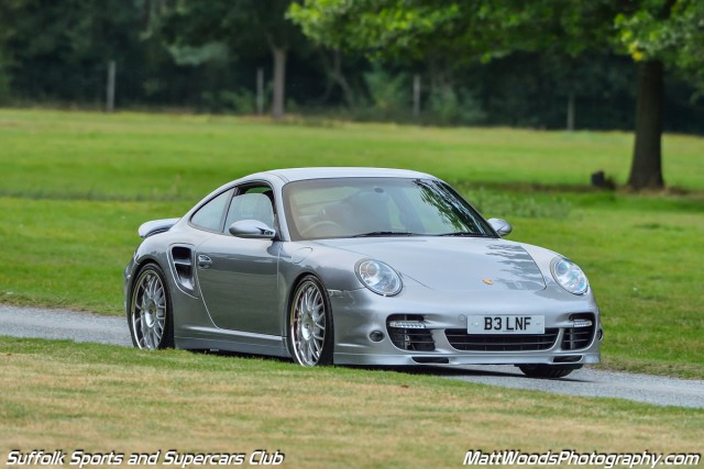 Porsche 997 Turbo arriving at Suffolk meet