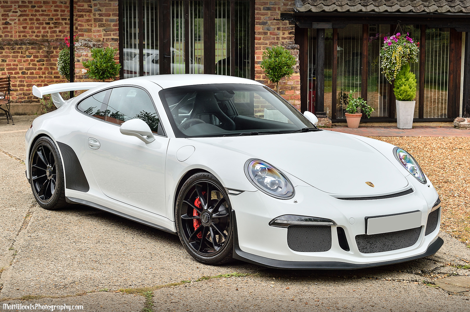 automotive photography on porsche 911 gt3 clubsport